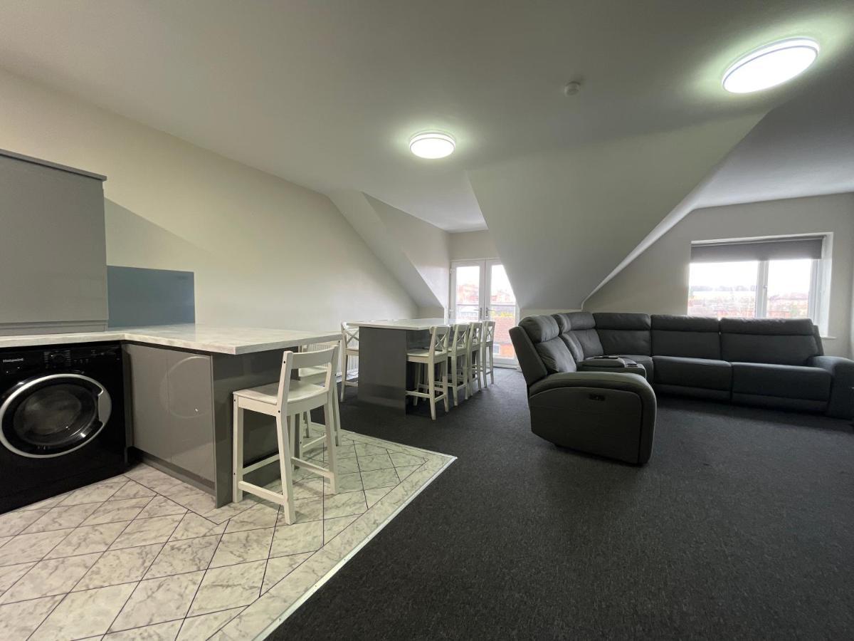 Mays Apartments: City Centre Convenience with Free Parking Liverpool Exterior photo