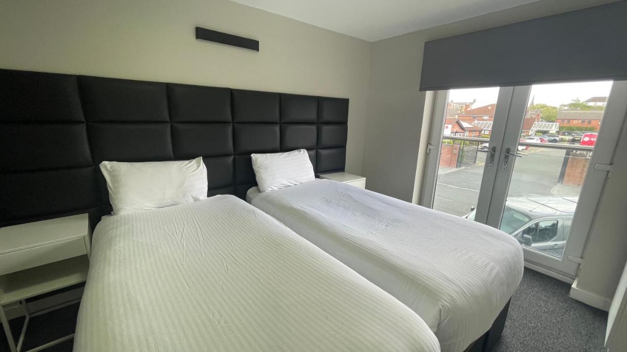 Mays Apartments: City Centre Convenience with Free Parking Liverpool Exterior photo