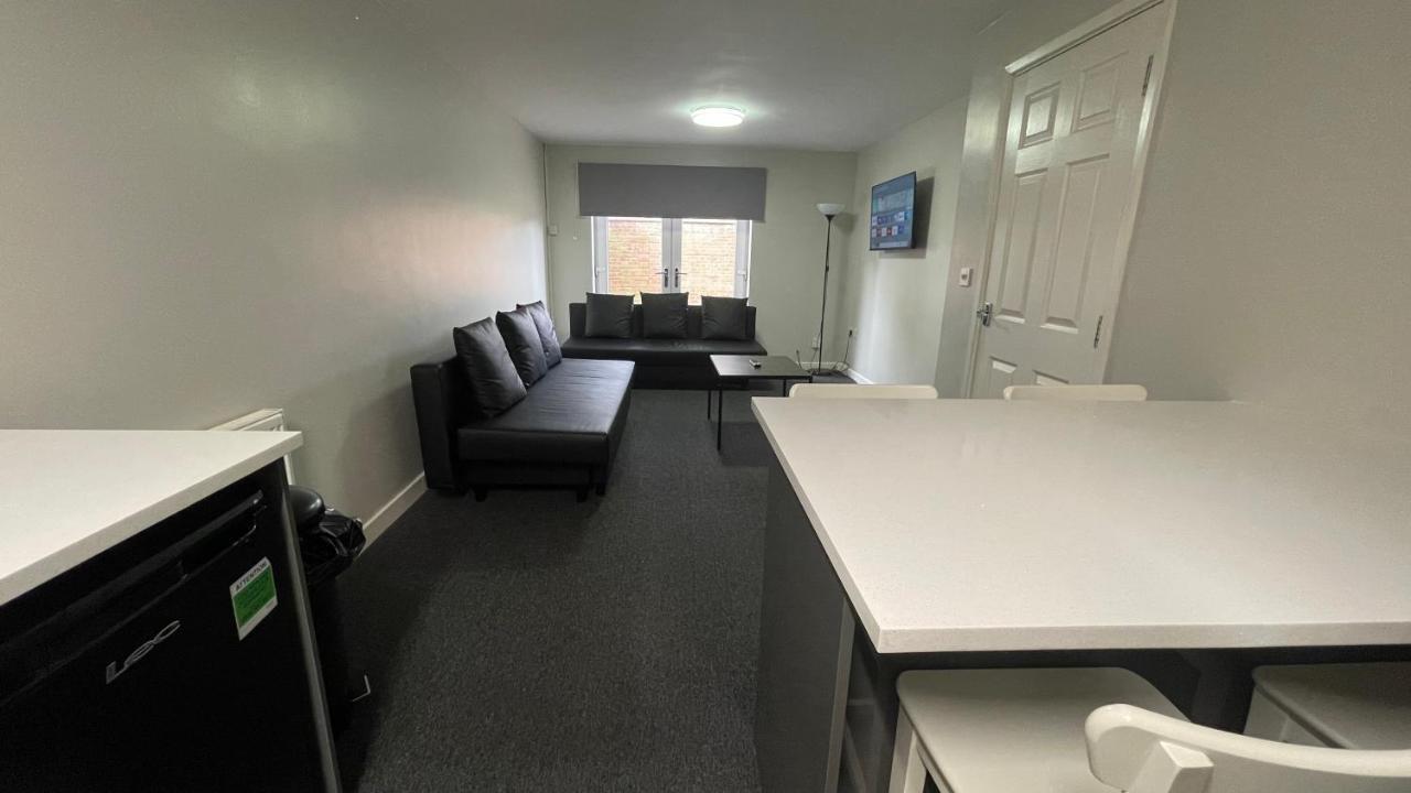 Mays Apartments: City Centre Convenience with Free Parking Liverpool Exterior photo