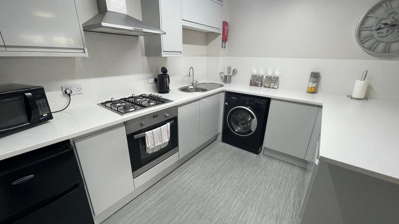 Mays Apartments: City Centre Convenience with Free Parking Liverpool Exterior photo