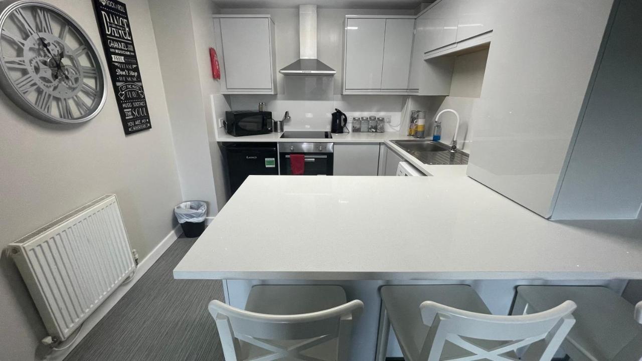 Mays Apartments: City Centre Convenience with Free Parking Liverpool Exterior photo