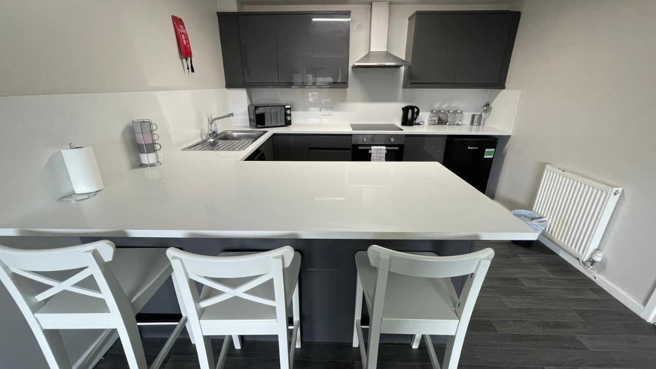 Mays Apartments: City Centre Convenience with Free Parking Liverpool Exterior photo