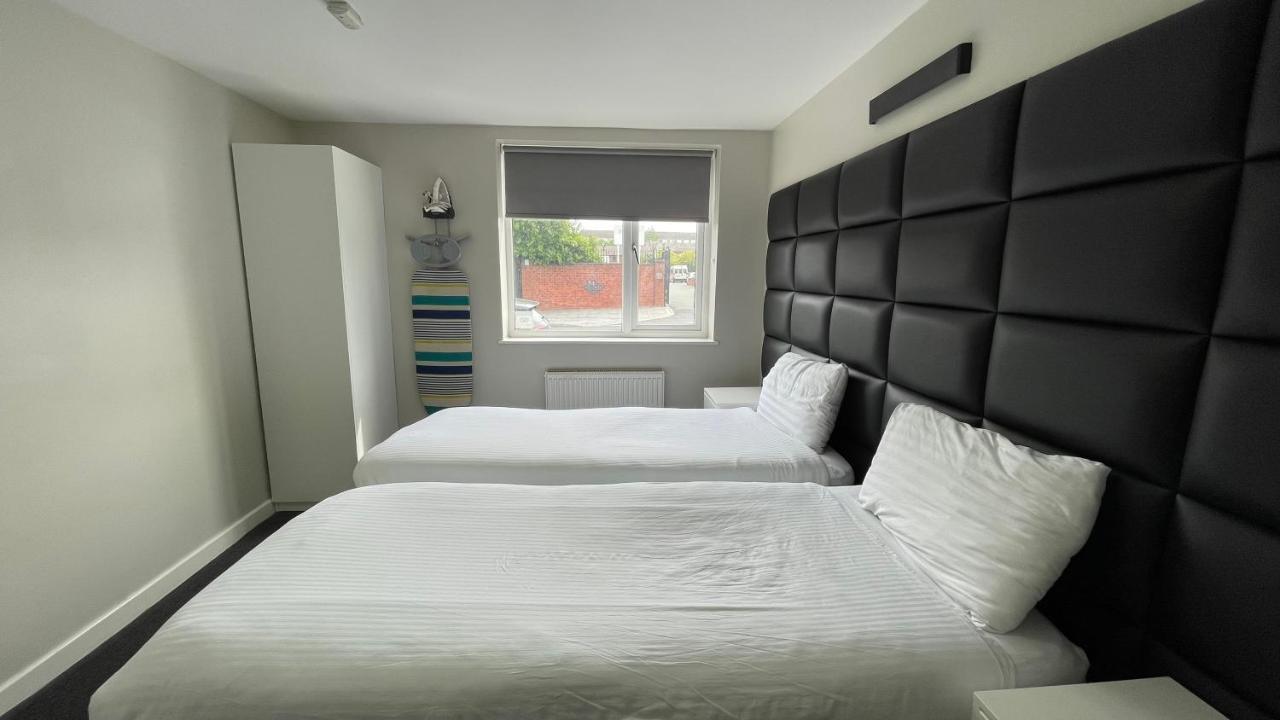 Mays Apartments: City Centre Convenience with Free Parking Liverpool Exterior photo