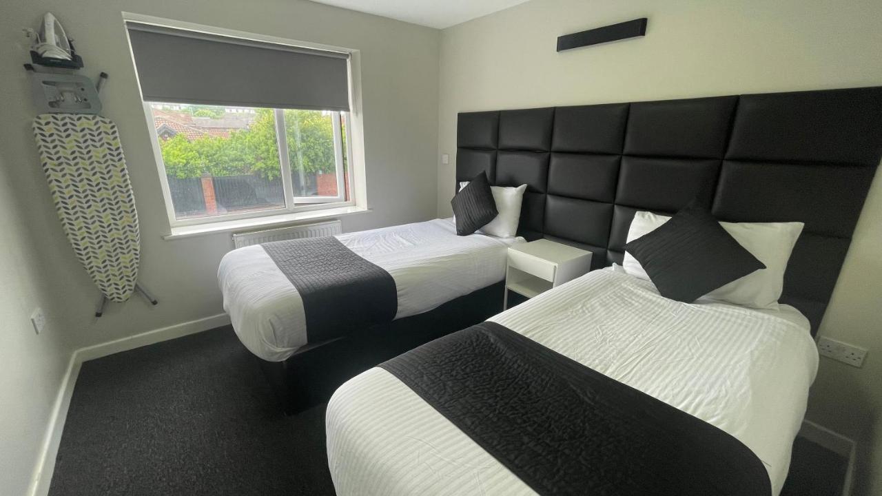 Mays Apartments: City Centre Convenience with Free Parking Liverpool Exterior photo