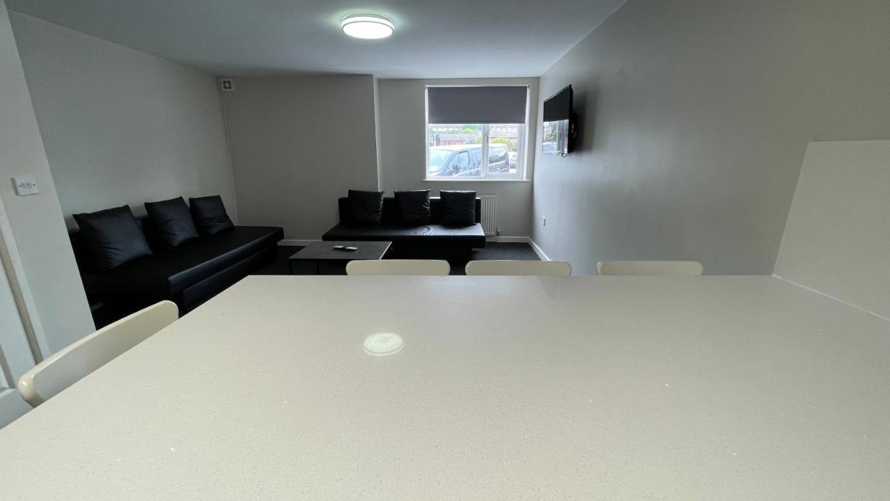 Mays Apartments: City Centre Convenience with Free Parking Liverpool Exterior photo