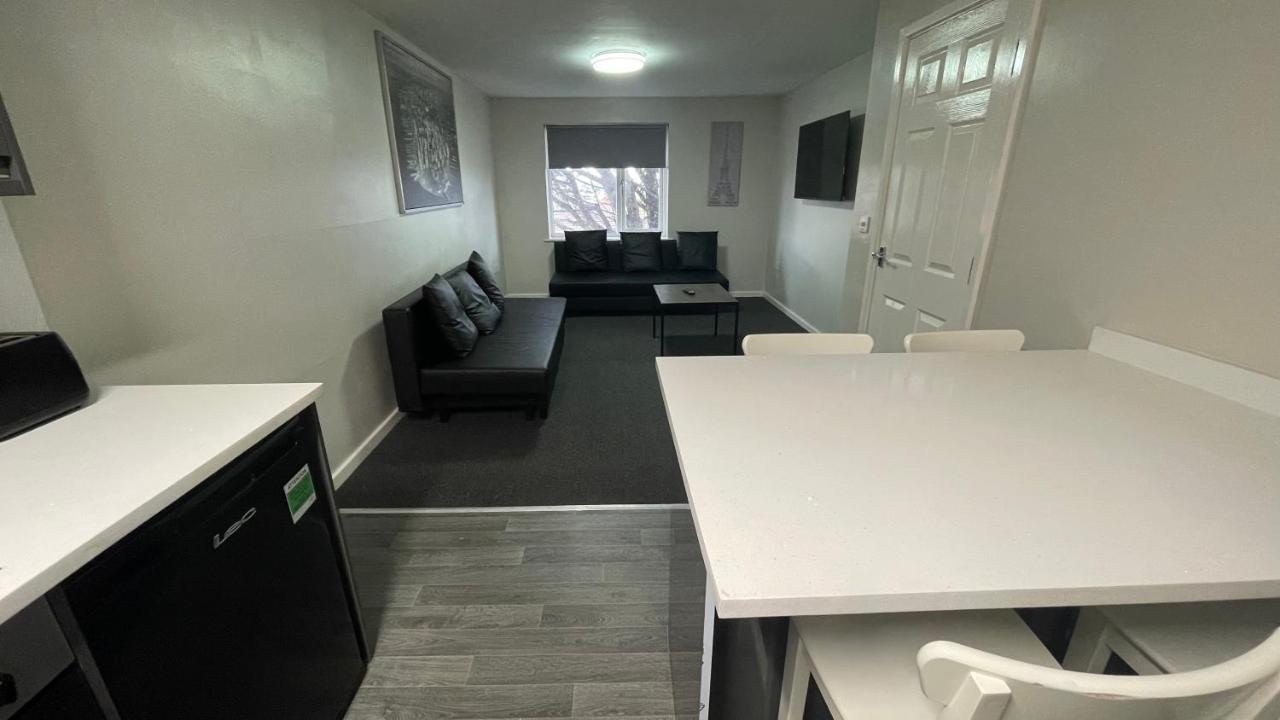 Mays Apartments: City Centre Convenience with Free Parking Liverpool Exterior photo