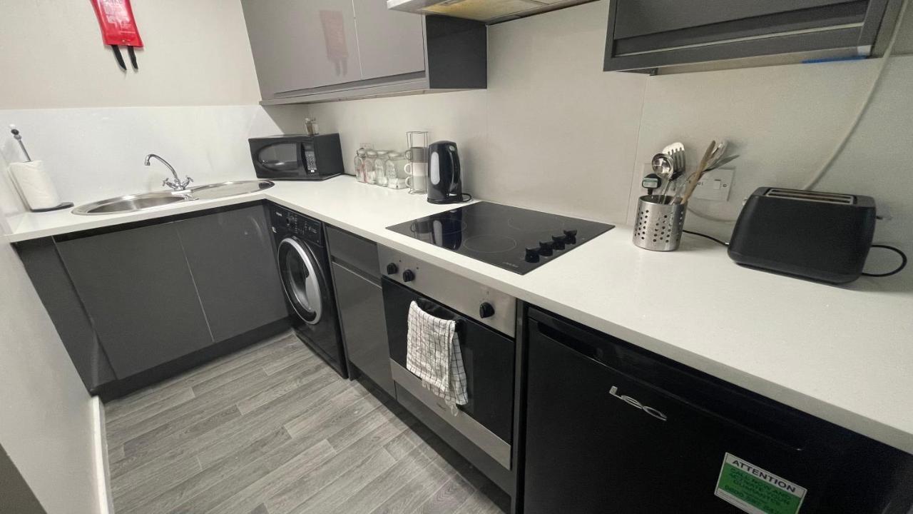 Mays Apartments: City Centre Convenience with Free Parking Liverpool Exterior photo